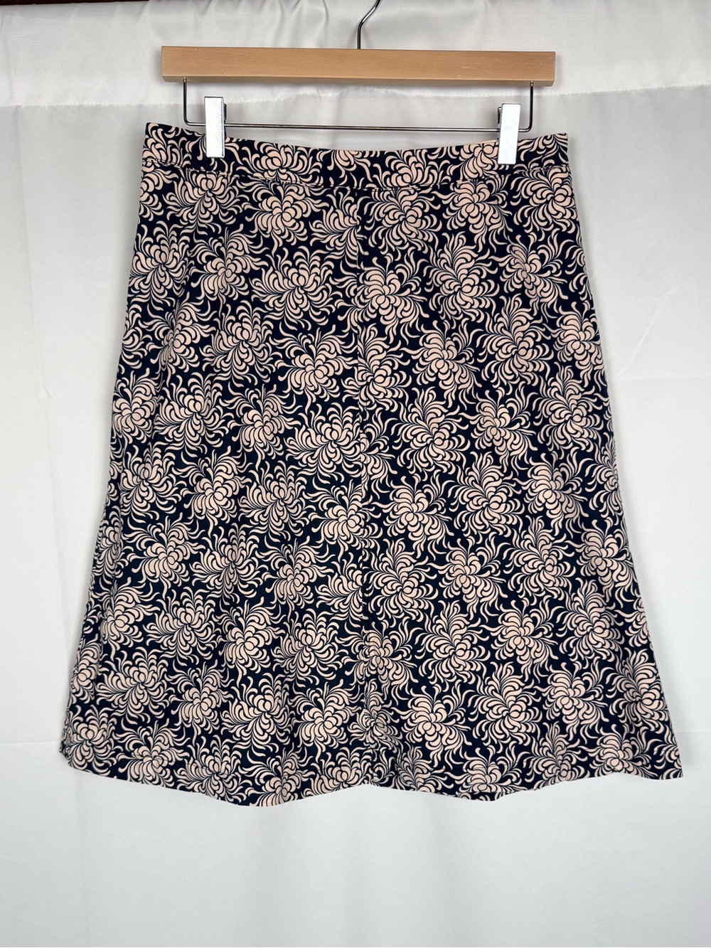 GAP Navy and Cream Floral A-Line Skirt